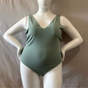 Forever 21 sage Green Bodysuit 3xl snap closure